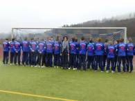 Möhling sponsert Trainingsanzüge für den FC Altena 69